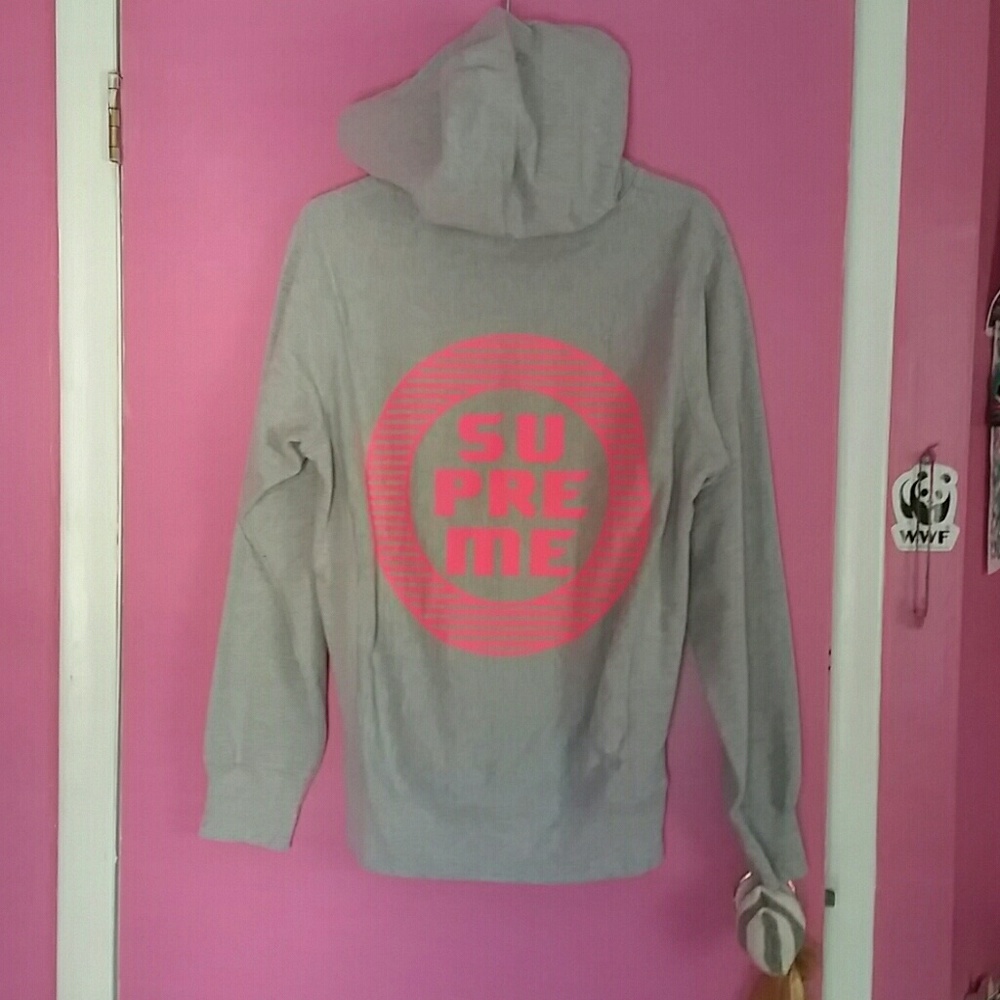 Supreme gray pull over hoodie - Picture 2 of 8